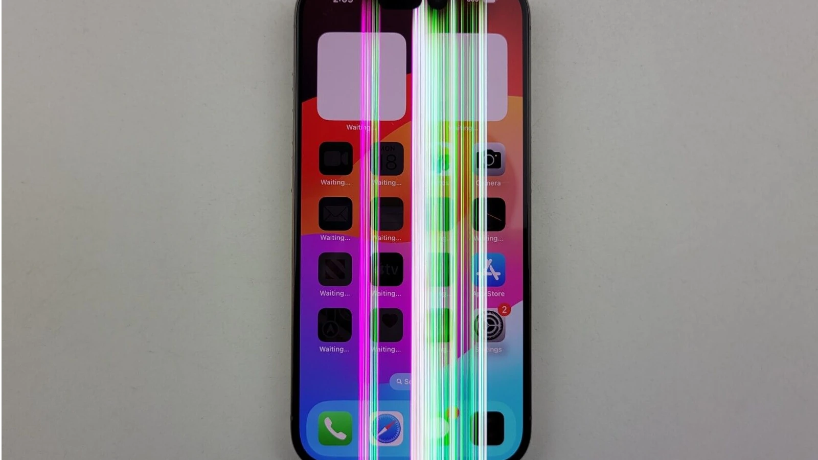 如何在iPhone屏幕上修复绿线：故障排除和解决方案