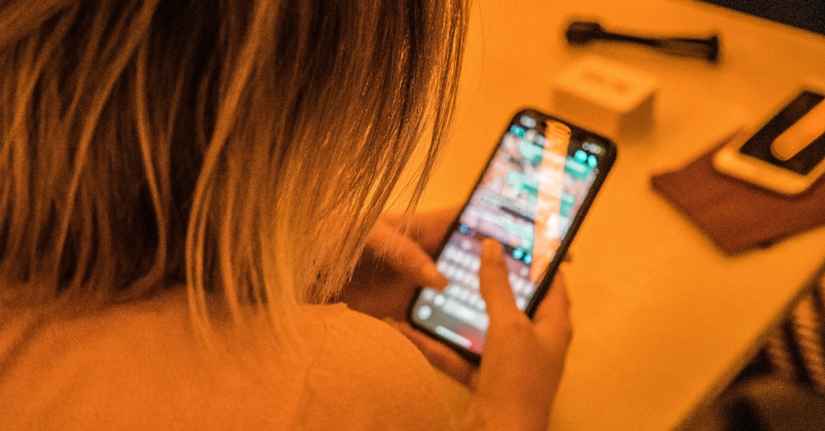 如何关闭Android和iPhone上的预测文本？前4种方法