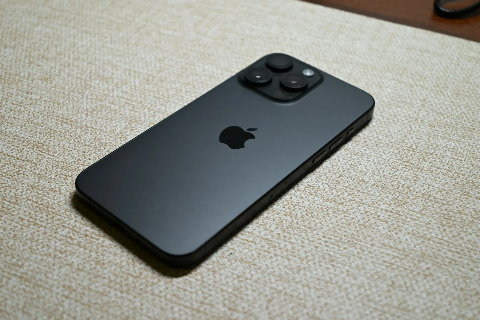 如何在 iPhone 和其他应用程序上拨打电话