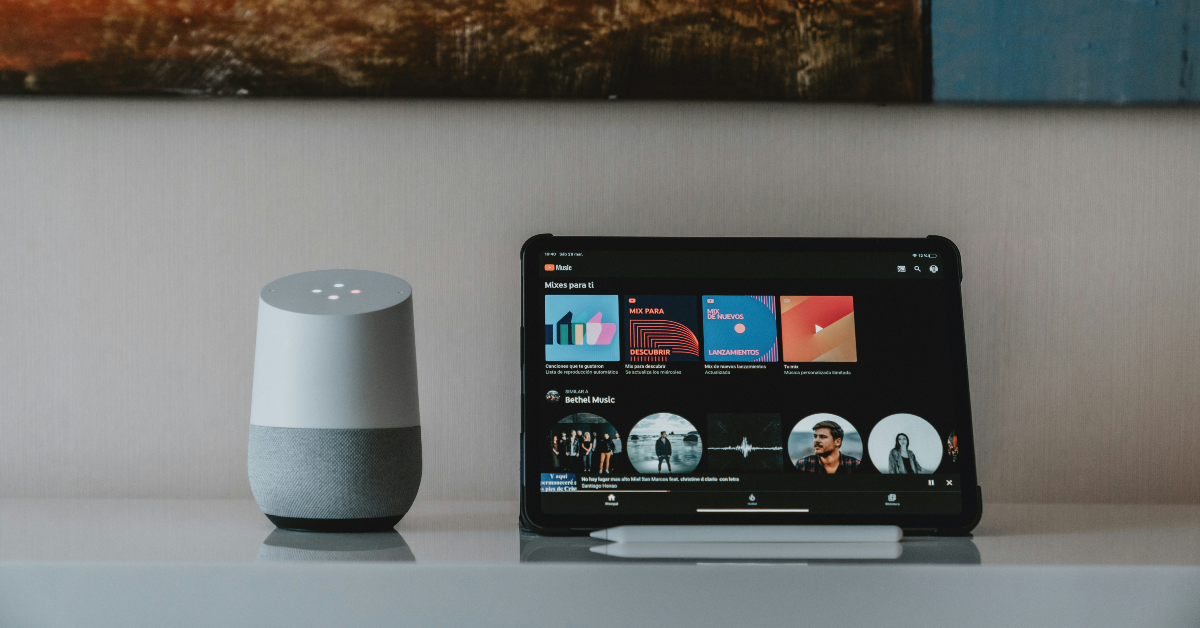 如何在 YouTube Music 上查看 2025 年回顾？