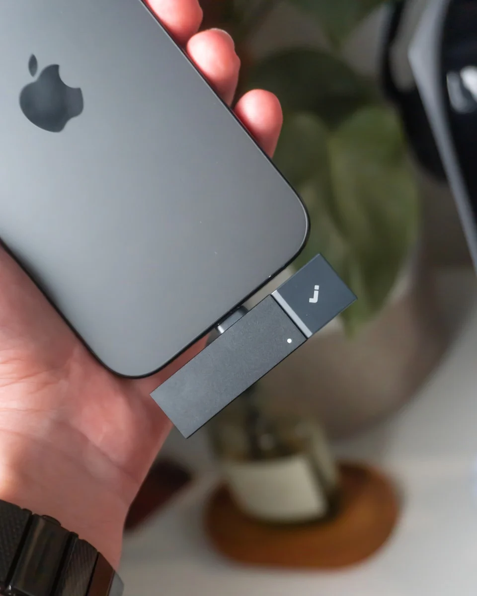 適用於您 iPhone 的外部 USB-C 存儲設備