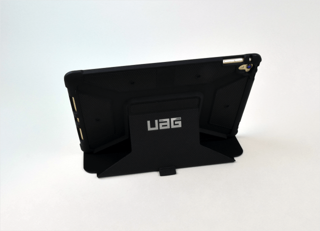 “城市装甲装备（UAG）” iPad Pro 9.7英寸的防震箱